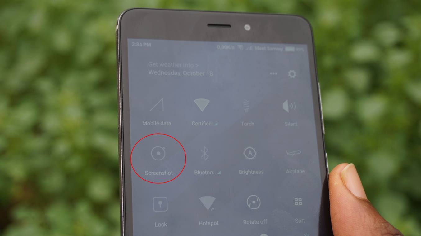 Take screenshot on xiaomi android phone via notification tray